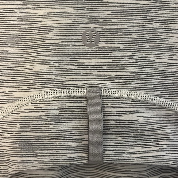 Lululemon define jacket size 10 - Picture 4 of 14